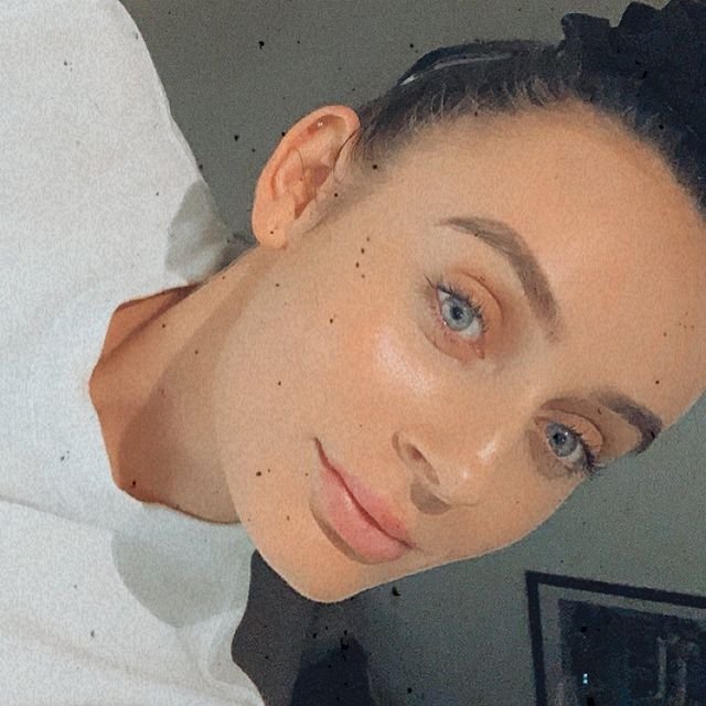 CleverEmilie from Newry and Mourne,United Kingdom